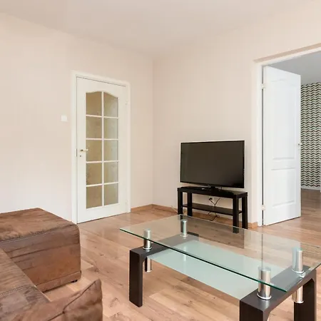 Metro Wilanowska 3-bedroom Warszawa