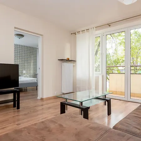Metro Wilanowska 3-bedroom Apartmán Varšava