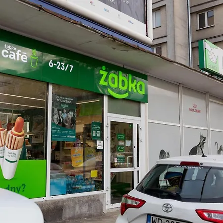 Metro Wilanowska 3-bedroom Varšava
